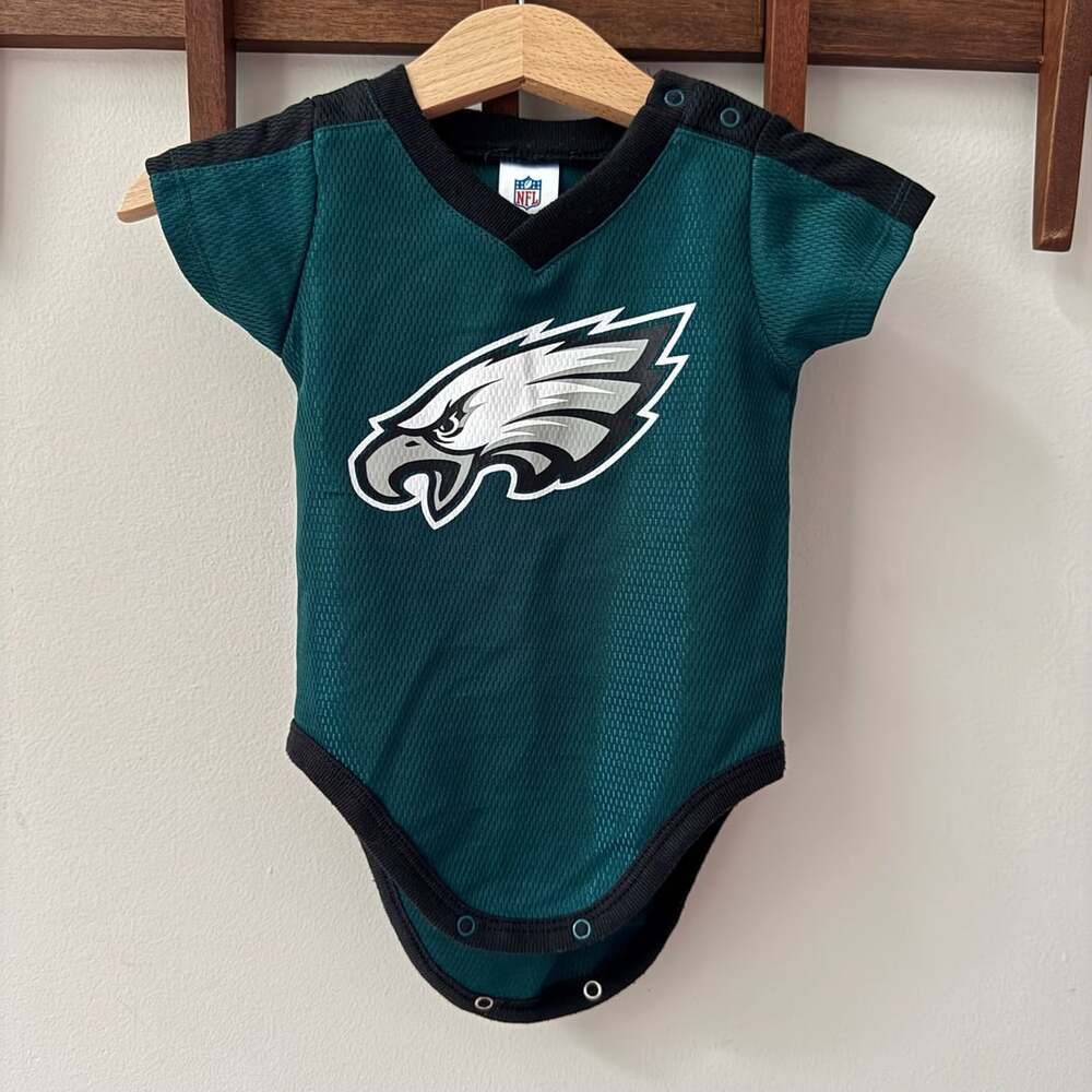 NFL Philadelphia Eagles Baby Bodysuit Size 0-3M Green